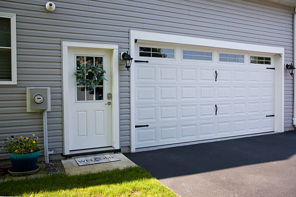 24/7 Emergency Garage Door Panel Replacement experts in Edinburg, TX